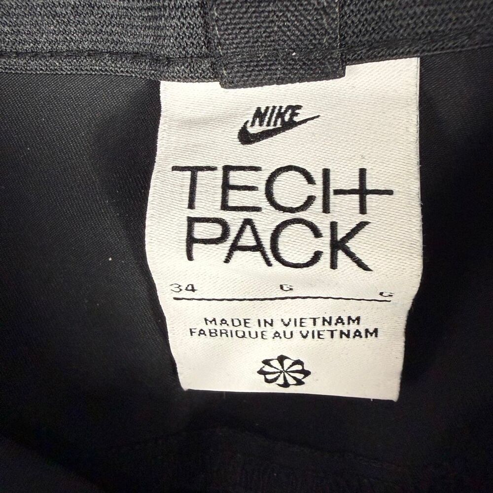 Nike Tech Pack Reflective Unlined Cargo Pants Size 34 Black Gray K - Picture 10 of 11